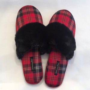 Victoria’s Secret slippers, size medium (7-8)